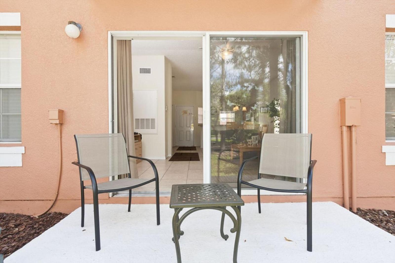 Cozy Vacation Townhouse EM8421 Main image 1