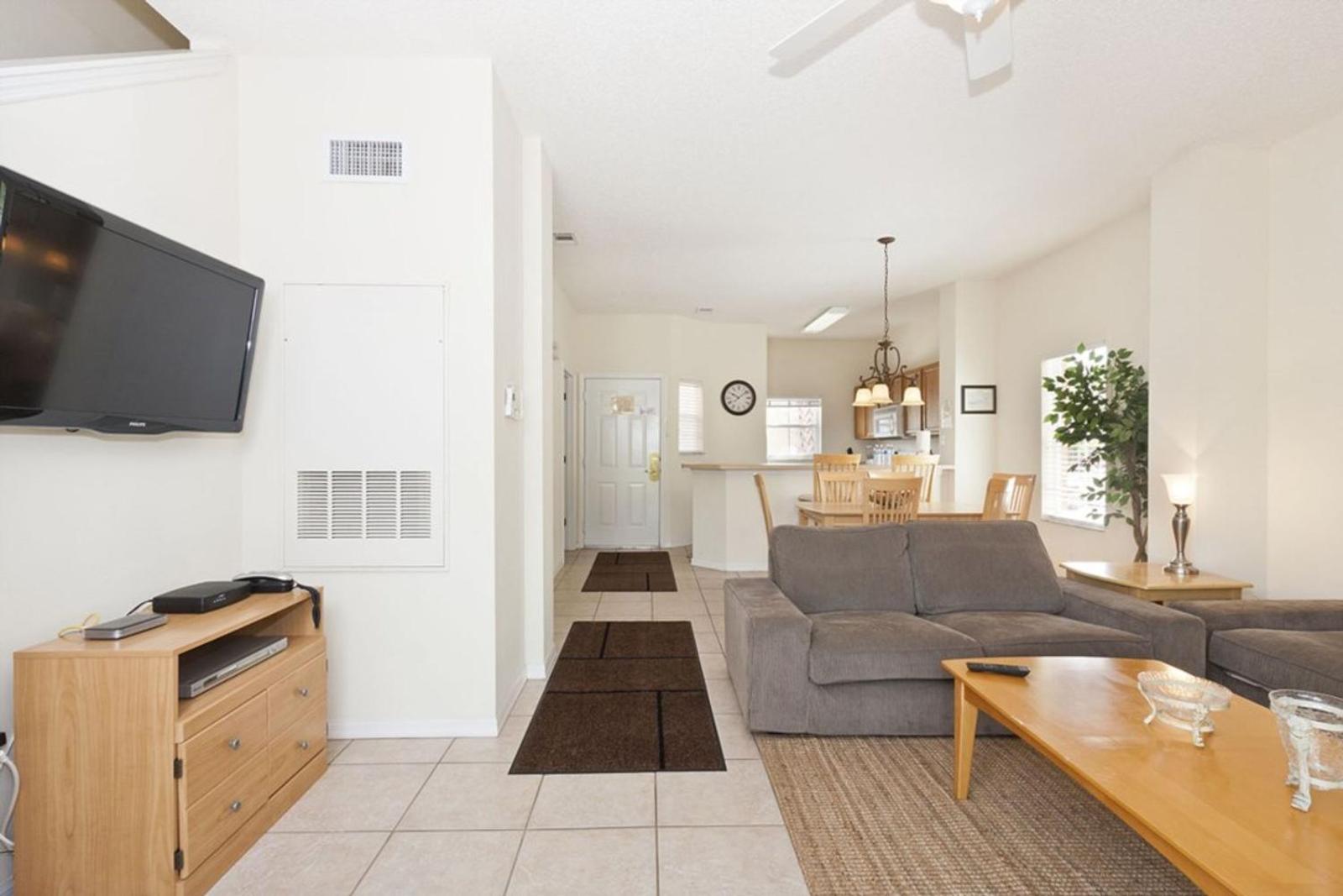 Cozy Vacation Townhouse EM8421 Main image 2